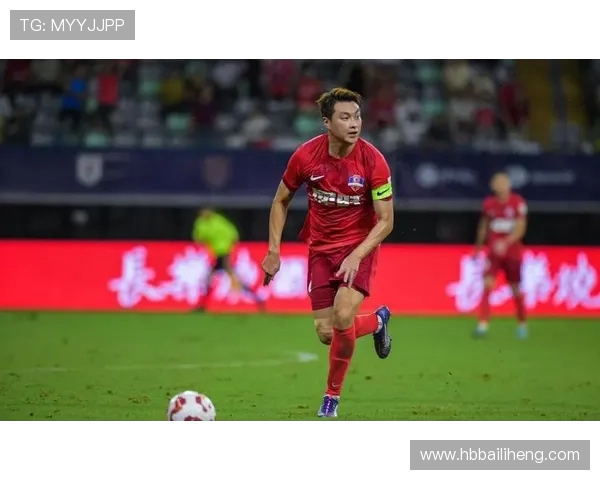 上海绿地申花迎战水原球队全力争胜展现球队实力与斗志